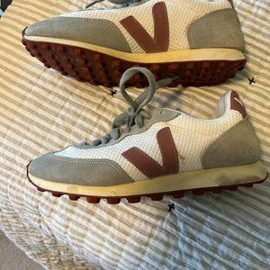 Veja Rio Branco Sneaker 6.5 7